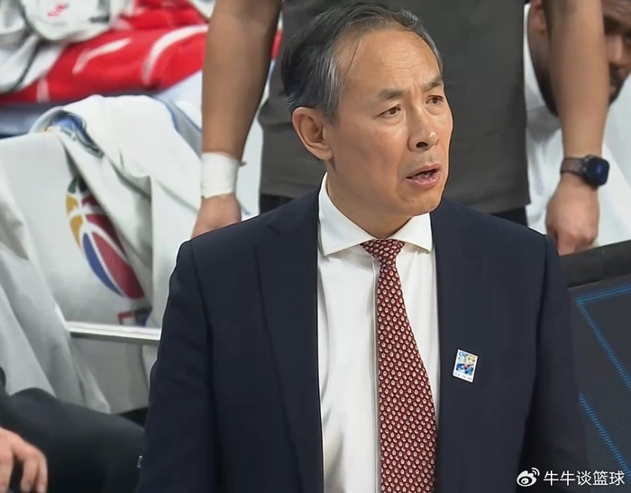 球王会体育-许利民:不怕媒体说三道四的议论,北京男篮不会因为输球不团结|赵睿|队员|阵容|战术|青岛_新浪体育_新浪新闻